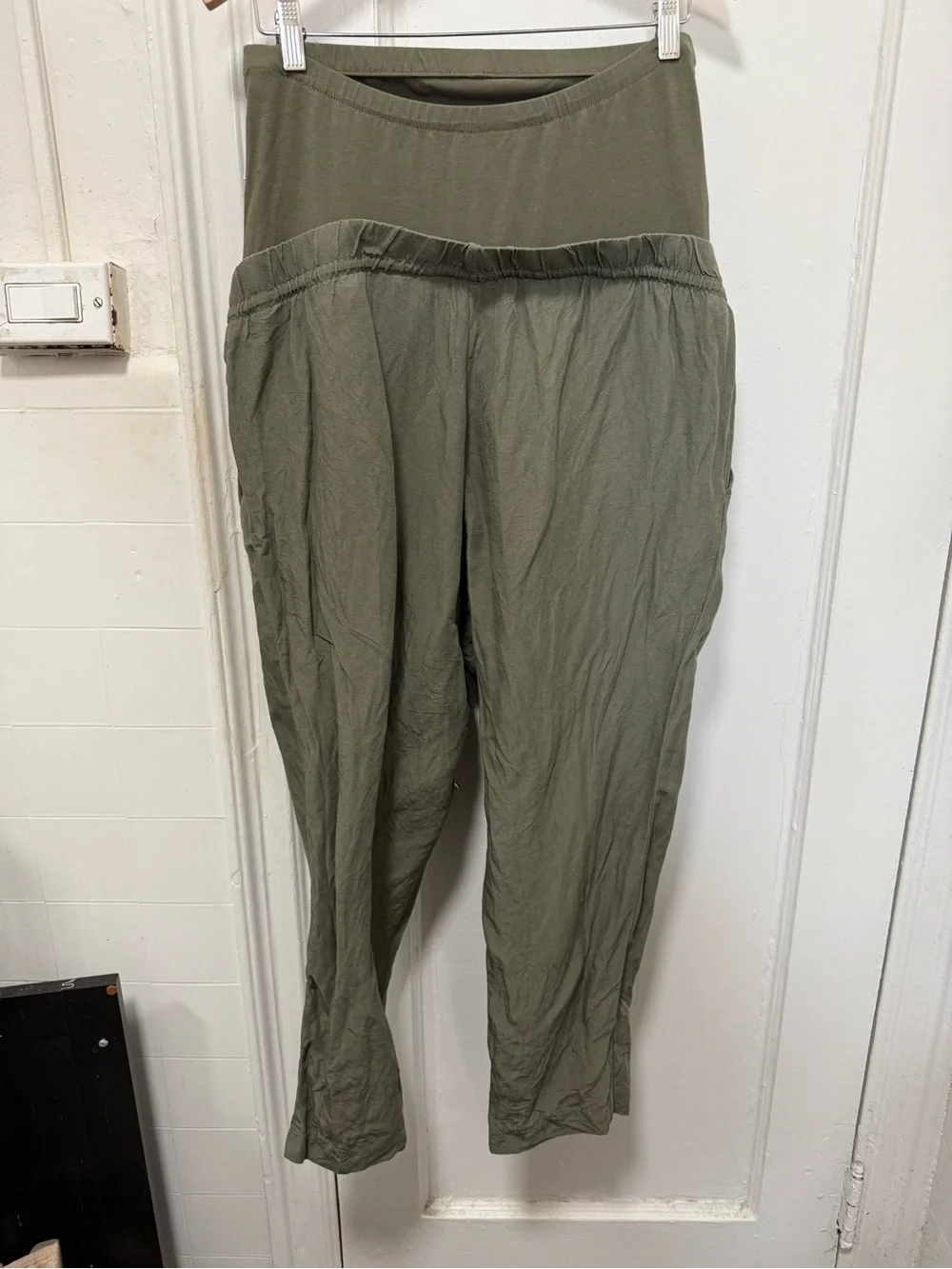 H&M women’s size L Olive Green Maternity Linen blend pants
